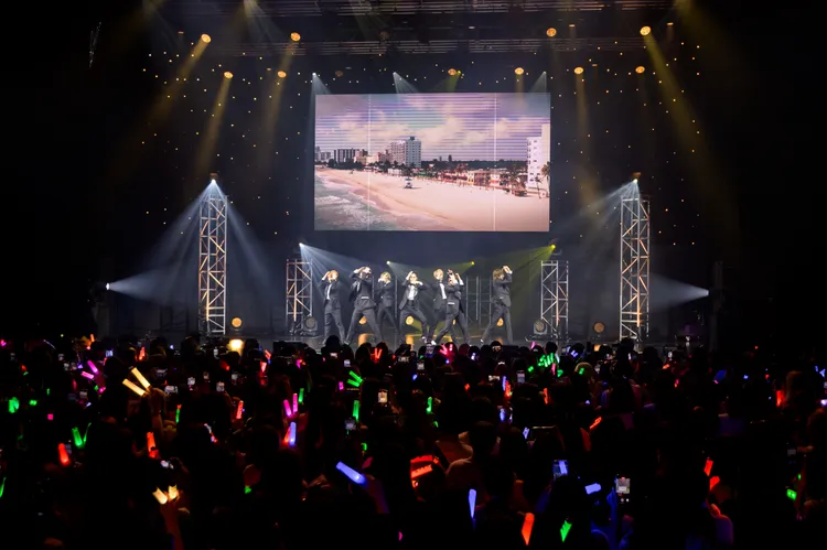 Travis Japan昨天開唱吸引2000名粉絲到場，今晚還有1場演出，2場共4000人朝聖。大鴻藝術BIG ART提供