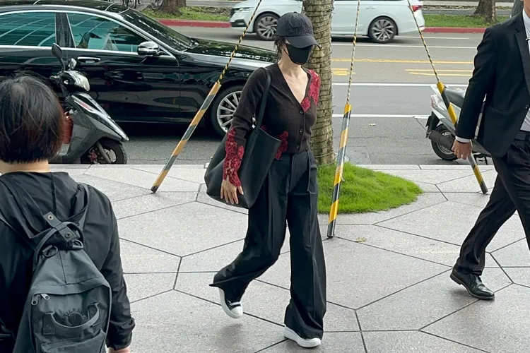 韓國女神宋慧喬最後一天行程，到台北101看風景。特勤中心攝