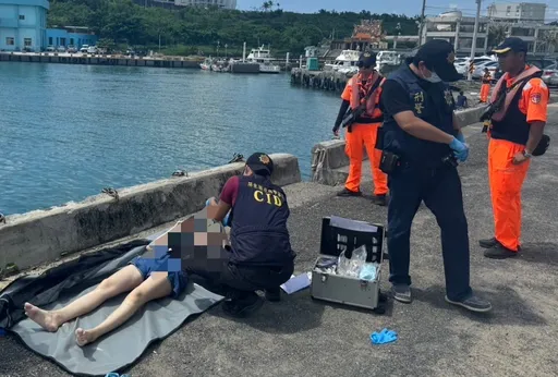 屏東後壁湖發現女性遺體!牛仔短裙妙齡女約160公分高 身分待確認