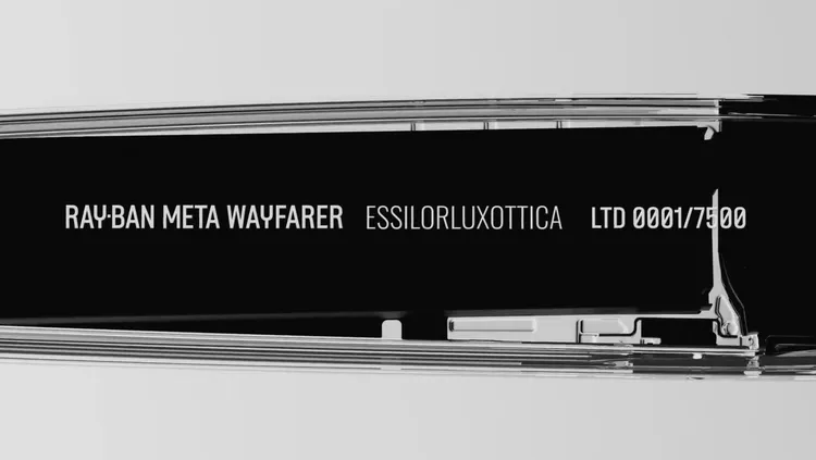 Ray-Ban Meta與EssilorLuxottica合作，推出限量版的Shiny Transparent Wayfarer鏡框。翻攝Meta官網