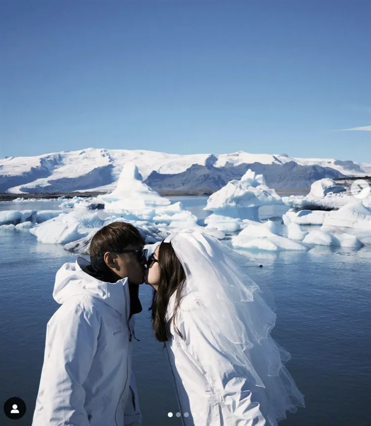 Shine在冰島答應男友求婚。翻攝Shine IG