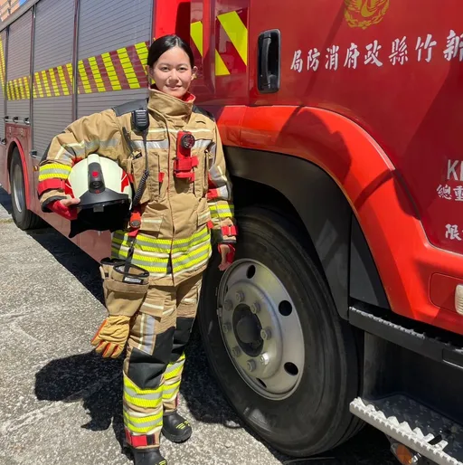 新竹縣消防局換新衣!穿戴方便還有這巧思 第一線明年全面換發