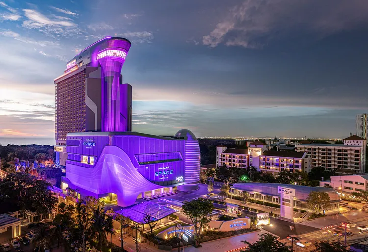 到泰國過年入住入住太空主題飯店「Grande Centre Point Space Pattaya」。Grande Centre Point Space Pattaya提供