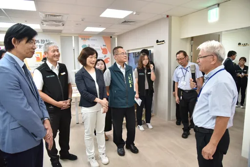 明年65歲以上人口突破兩成 雲嘉南銀髮就業中心開幕