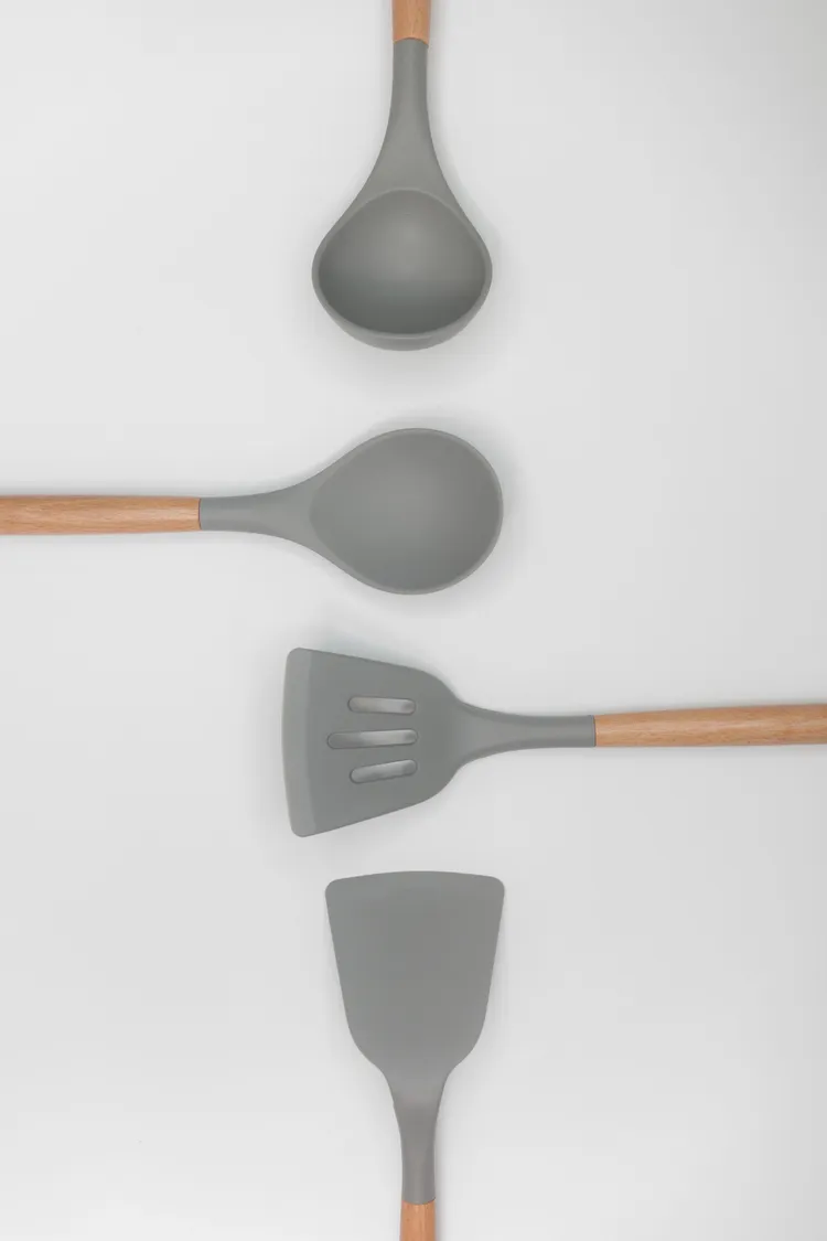  Mins London 全新推出「耐熱矽膠餐廚配件」建議售價新台幣 180 元起。業者提供