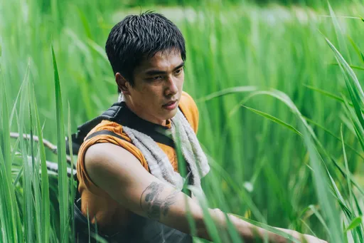 曾敬驊飛韓國釜山拍片 送手搖飲讓韓劇組嗨翻