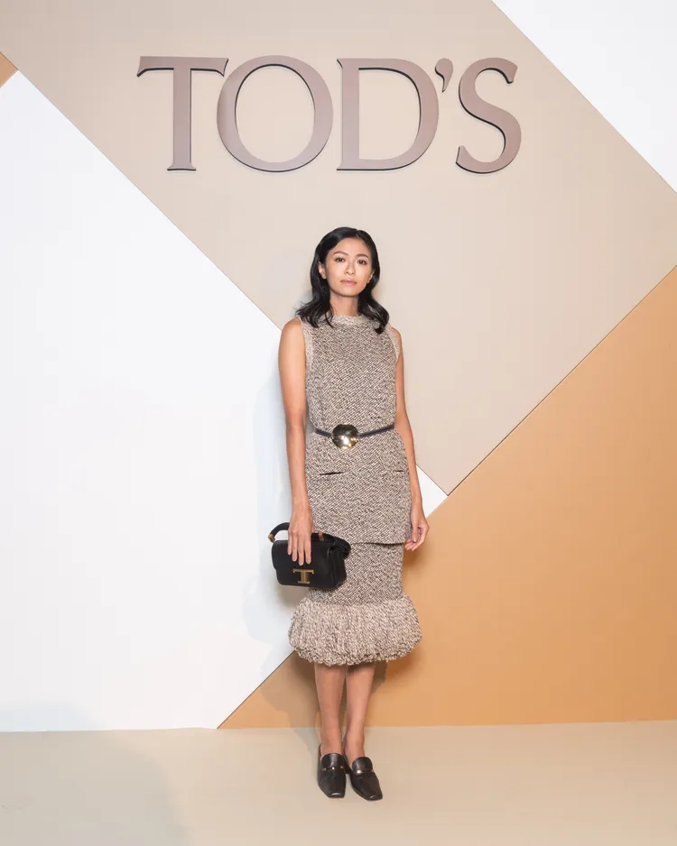 榮倉奈奈也來欣賞TOD’S春夏大秀。品牌提供