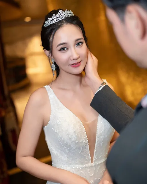 何妤玟恢單4年突曬婚紗照 「男方是藝人」答案揭曉