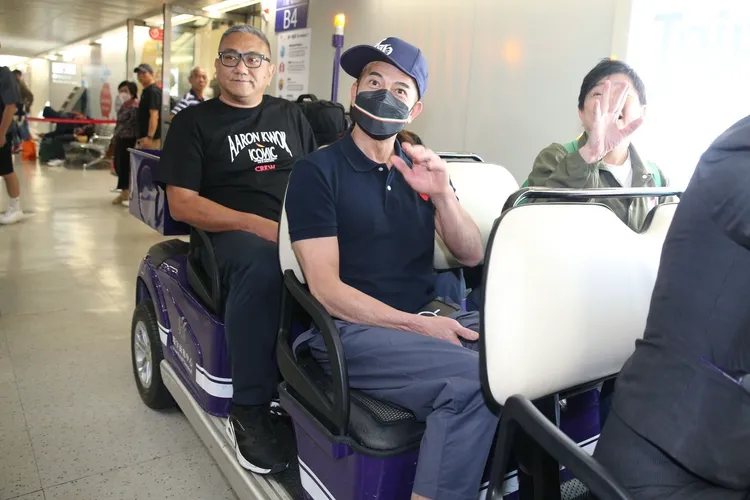 郭富城帥氣抵達桃園機場。桃園國際機場記者聯誼會提供