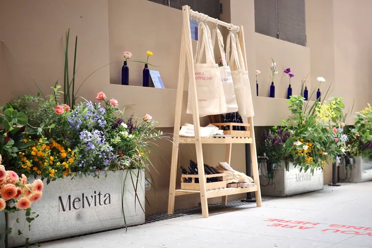 蜜葳特在中山商圈打造浪漫的法式花路。品牌提供