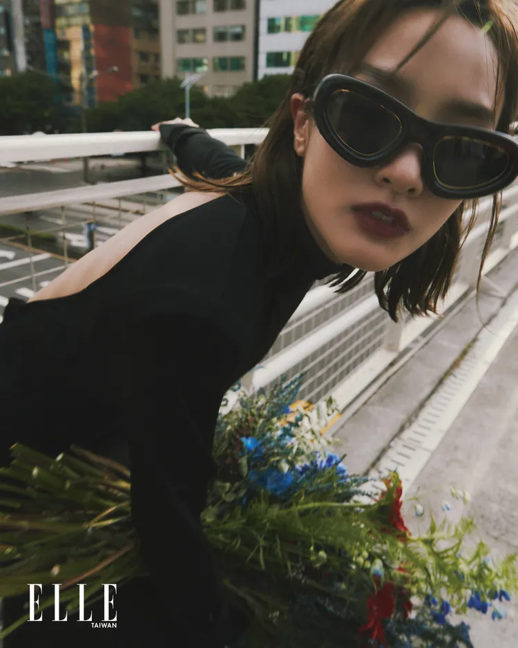 王淨拍攝《ELLE》封面。《ELLE》國際中文版提供