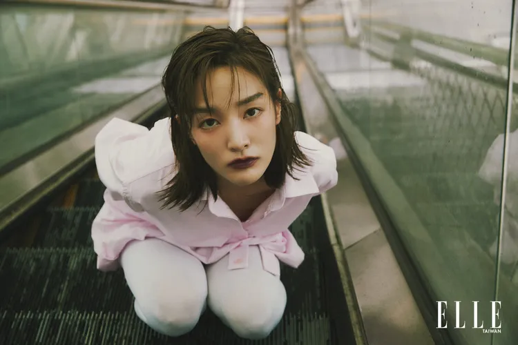 王淨拍攝《ELLE》封面。《ELLE》國際中文版提供