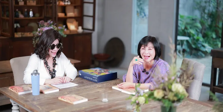 陳文茜（左）和吳淡如都是台大法律系畢業，私下都以學姊、學妹相稱。Yahoo TV《茜問》提供