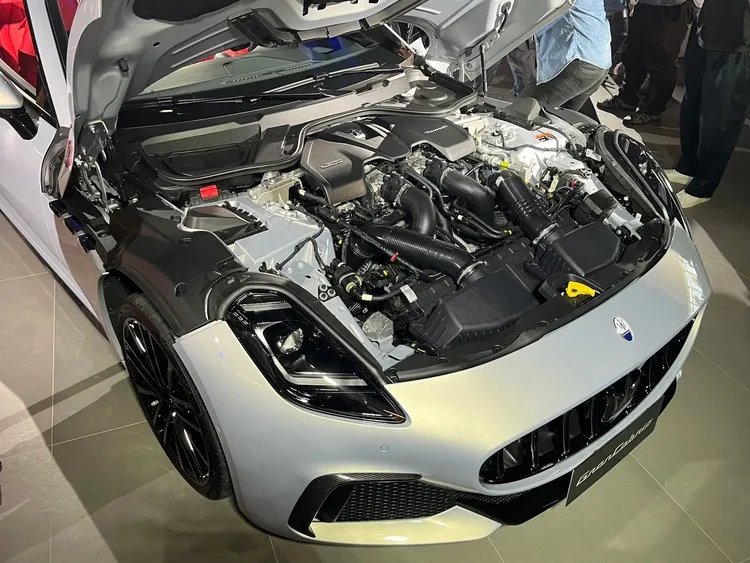 3.0升V6雙渦輪增壓引擎，可爆發出542hp的馬力與650Nm扭力，0-100km/h加速僅需3.6秒即可完成。周奕豪攝