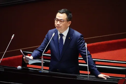 監院編31.5萬到北海道考察黑熊 羅智強批爛透:亂花民脂民膏