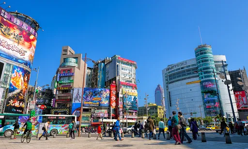 西門町水果攤遭批高價坑觀光客 法務局:加強稽查、宣導明碼標價