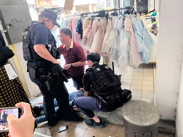 劉男在曾姓少年被逮後，還假扮表哥到警局陪同做筆錄，相當大膽。翻攝照片