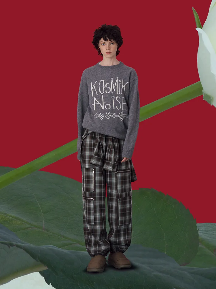 最新聯名延續上次合作的關鍵詞「KOZMIK／NOISE」。品牌提供