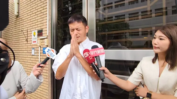 對記者詢問上訴理由，宥勝雙手合十僅說希望能給他一個改過的機會。張欽攝