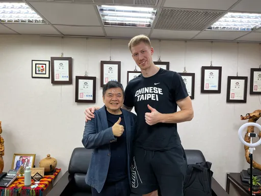 高柏鎧正式成為中華隊歸化球員 莊瑞雄親曝11月亞洲盃最強門神登場