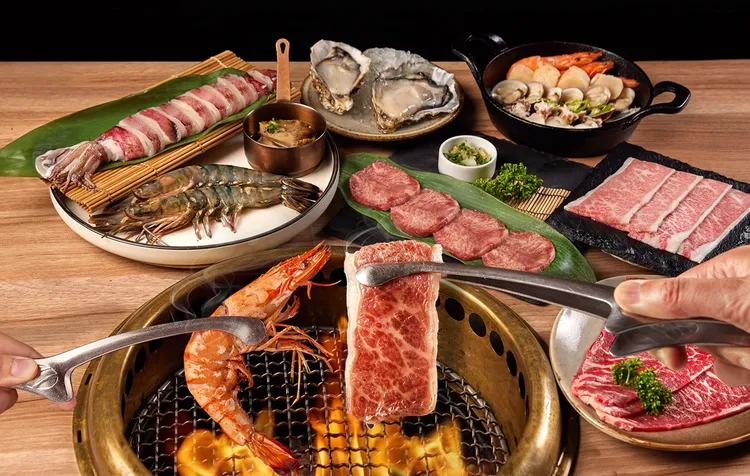 即日起至10/14到「肉次方」、「原燒」和「金咕」內用套餐，享海陸美味優惠加購價99元起。業者提供
