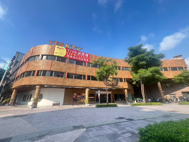 近期高雄多出許多新進KTV業者進駐。葉家銘攝