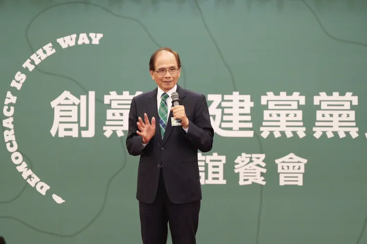 前民進黨主席游錫堃出席創黨38週年活動。民進黨提供