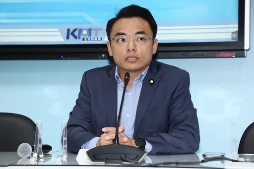 明年5大部會宣傳預算都暴漲!洪孟楷撂話「退回重編」絕不讓過關