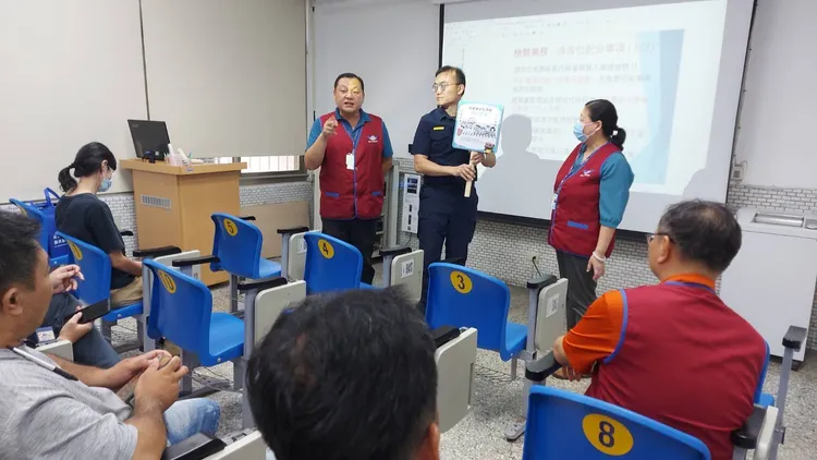 汐止警與基隆監理站共同防堵假車牌犯罪。警方提供