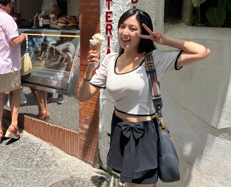 何庭歡分享日常美照。翻攝何庭歡臉書