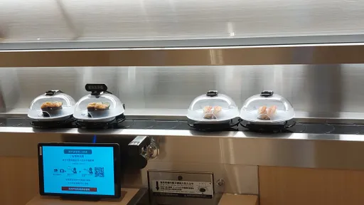 藏壽司這店面驚呆饕客!135米輸送帶「勝過跑道」史上最長
