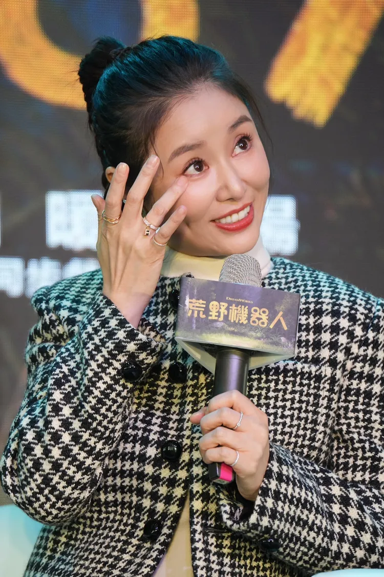 林心如被劇情感動拭淚。彭欣偉攝