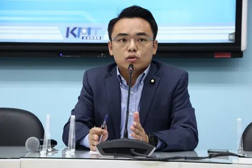 中國男划橡皮艇「一路直衝」到林口上岸　立委說重話了