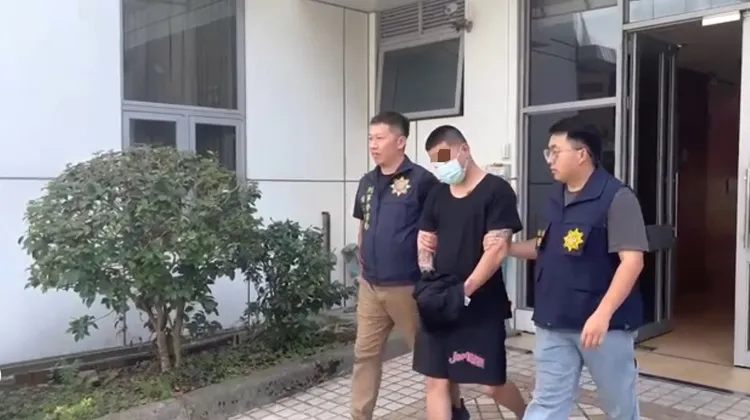 竹聯幫旭仁會王男等人成立改造槍械工廠遭查獲。警方提供