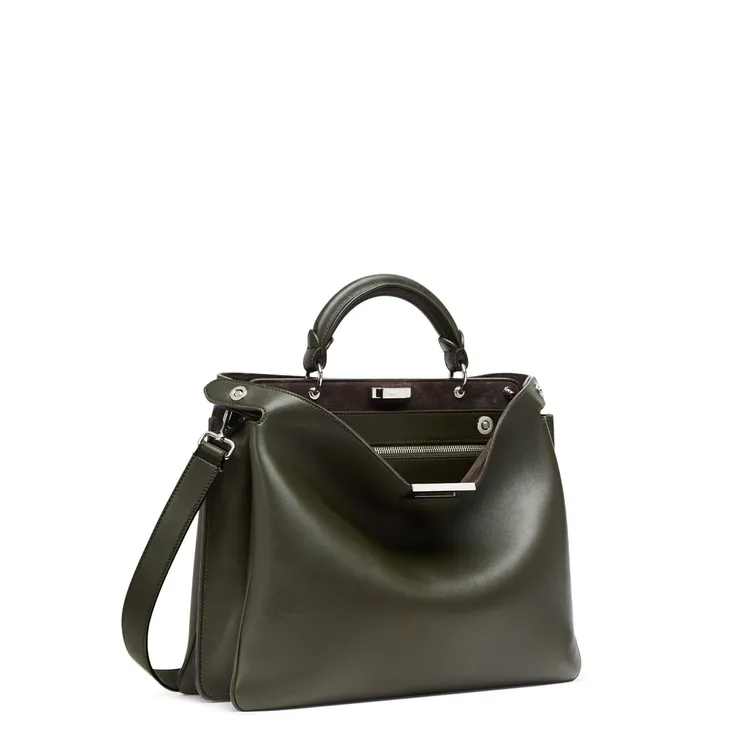 小牛皮Peekaboo Soft(中)，19萬2000元。品牌提供