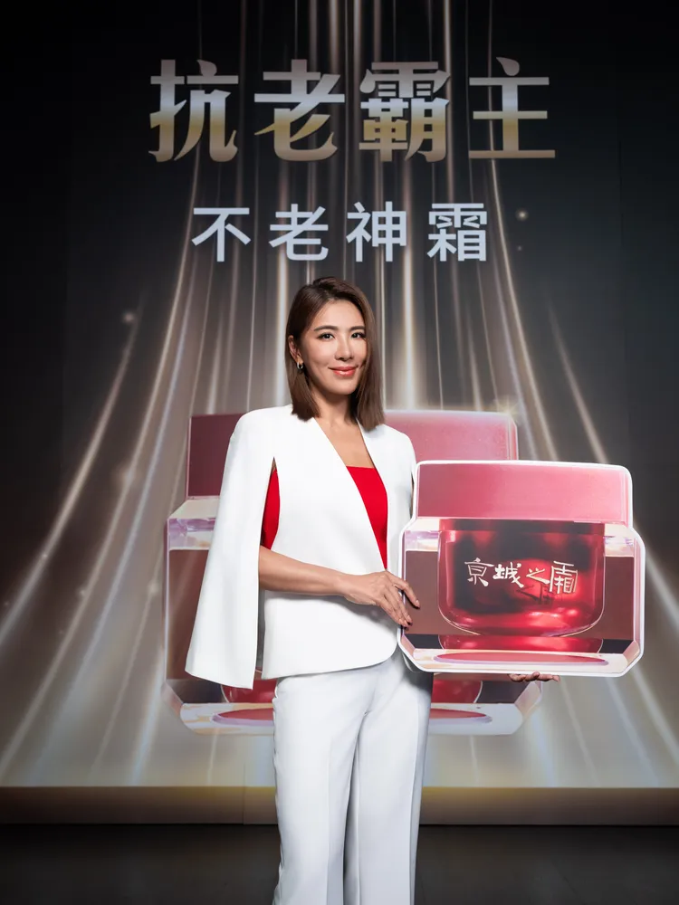 小禎昨日出席京城之霜15周年暨升級環保新裝上市發表。品牌提供