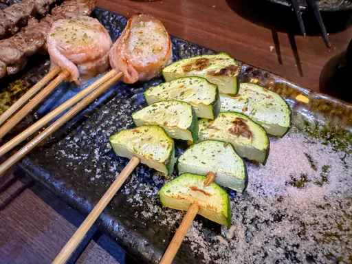 中秋烤肉烤焦还能吃吗? 营养师:看程度太焦恐致癌