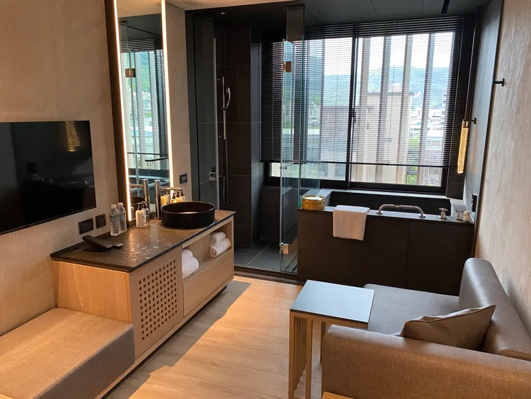 如果不住宿也有90分鐘的湯屋可選擇泡湯服務，10月15日前平日湯屋享9折優惠。莊偉祺攝