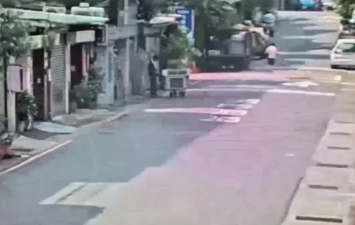 分離式冷氣拆卸放門口!回收翁路過這麼做 警1小時內逮人