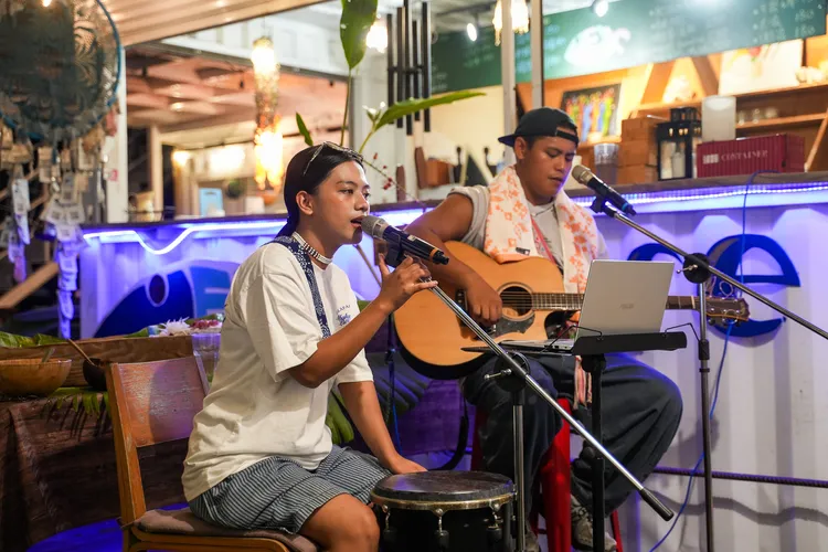 現場邀請部落樂團「媽得咧」帶來動人歌聲。田欣雲攝影