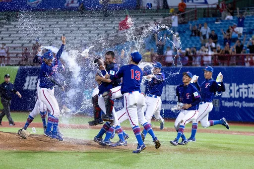 中華隊6比1擊敗日本「甲子園明星隊」！等了17年再奪U18亞青冠軍