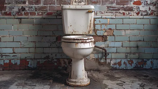 廁所好臭竟殺死2戶6人 神秘毒氣「蛋皮燒焦味」懷疑硫化氫