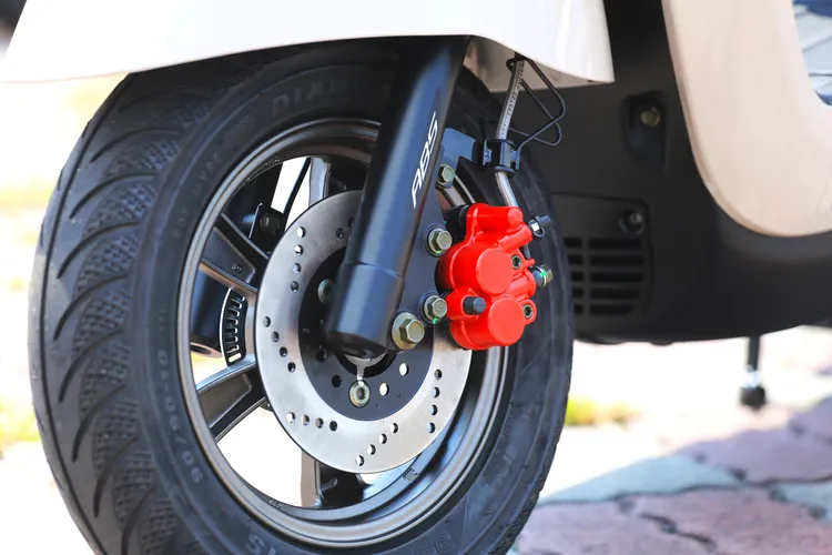 J-bubu 125的ABS系統同樣來自德國BOSCH大廠，為喜愛J-bubu的朋友，帶來進一步的安全守護。林浩昇攝