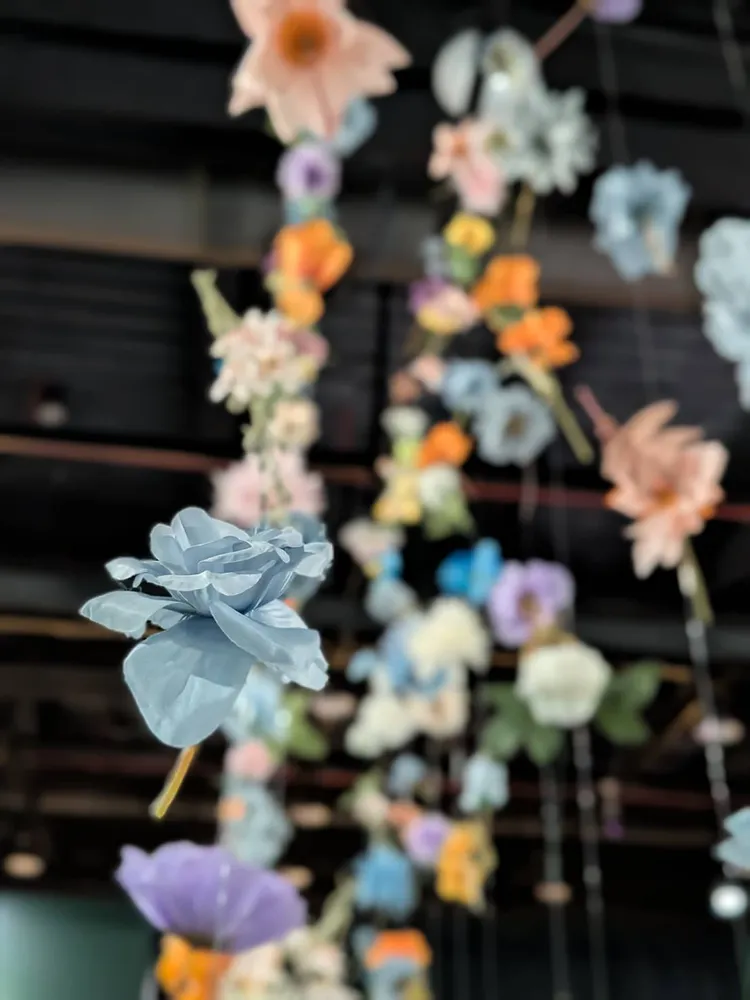 室內光線的人像模式可以清楚的圖顯出主體。趙筱文 攝影