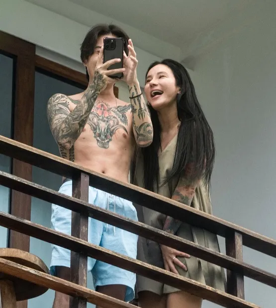 梁芸菲與男友反拍她口中的「狗仔」。翻攝梁芸菲IG