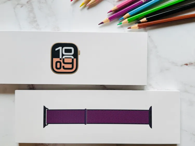 Apple Watch S10提供橡膠材質、織紋材質（圖）與不鏽鋼材質錶帶選擇。趙筱文攝