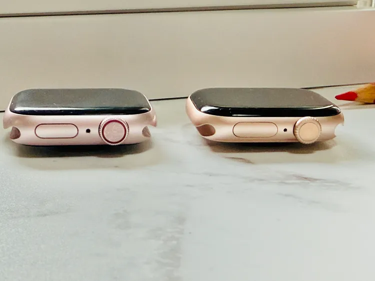 對比S9（左），S10（右）除了變薄外，行動網路版拿掉錶冠上紅色的識別圈。趙筱文攝