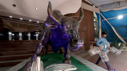 Fed利率路線不確定性增　美股開盤走勢不一