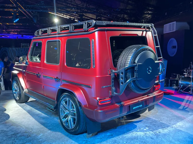 G63搭載的4.0升V8雙渦輪增壓引擎最大輸出達585hp/ 850Nm，0-100km/h最速僅需4.3秒，極速上限延伸至240km/h。林浩昇攝