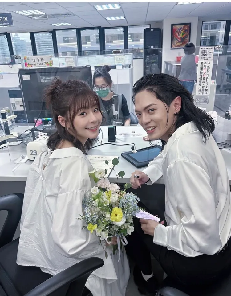 頤原與葉芸希正式步入婚姻。翻攝頤原IG